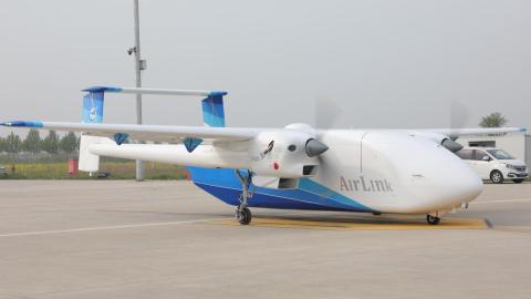 首飞成功！我国自主研发“无人飞行卡车”HH-200来了