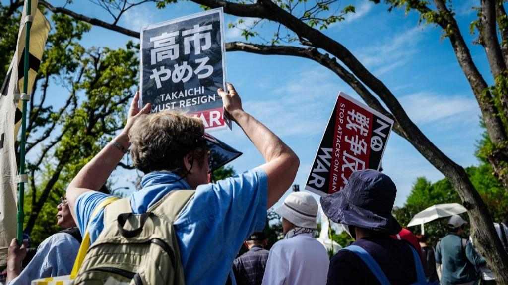 日本民众举行大规模集会 反对高市政权危险动向