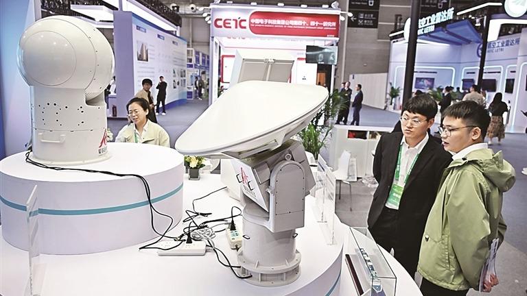 以前比“视力” 现在拼“脑力”——2026第六届雷达未来大会观察